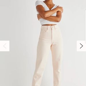 Levi's High Loose tapered leg Jean's in ecru